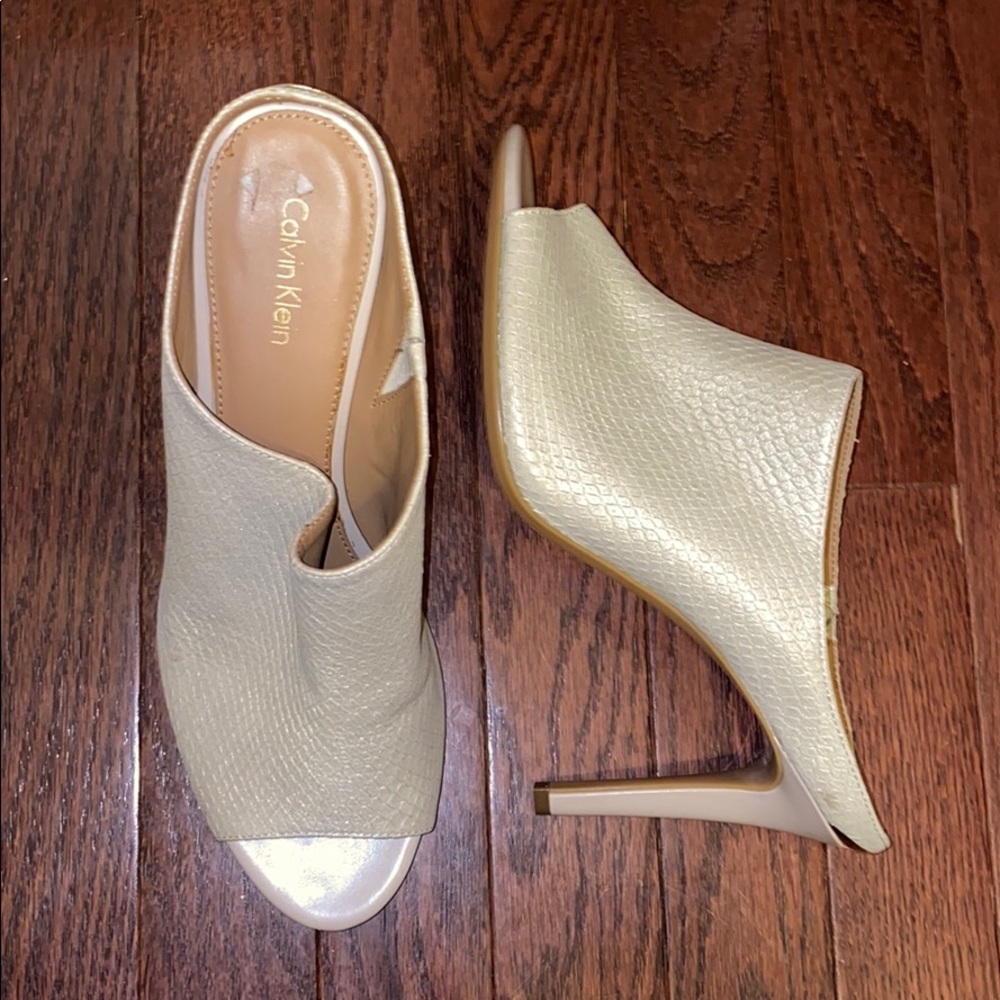 Calvin Kline gold heels